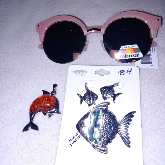 4 in Lot, 2 Pendants, 1 Set Earrings, NWT 1 Pair of Polarized Sun Glasses - Picture 1 of 9